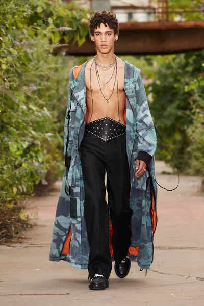 Look 37